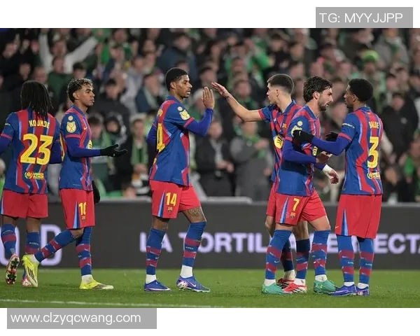 巴萨豪掷7000万引入英超铁卫,莱万冬窗转投AC米兰,剑指冠军 巴萨豪掷7000万引入英超铁卫,莱万冬窗转投AC米兰,剑指冠军